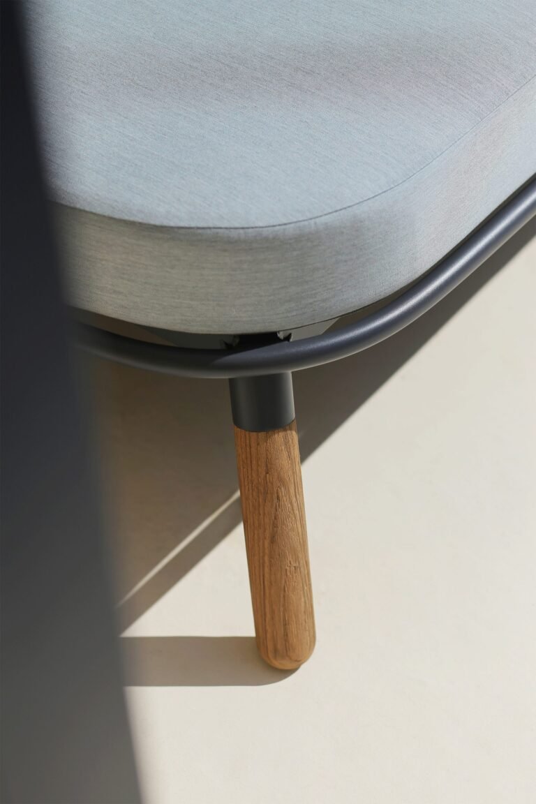 daisy mae daybed detail teak legs scaled