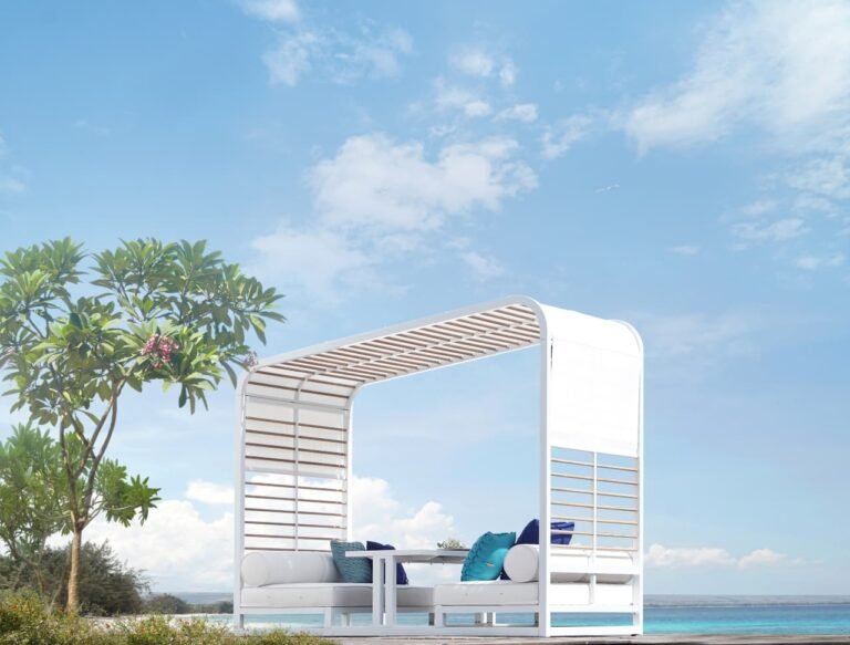 mamagreen sombrero lounge booth 2