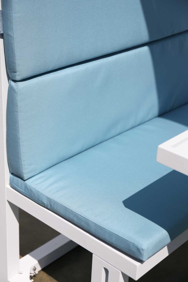 sombrero dining booth detail 2 med