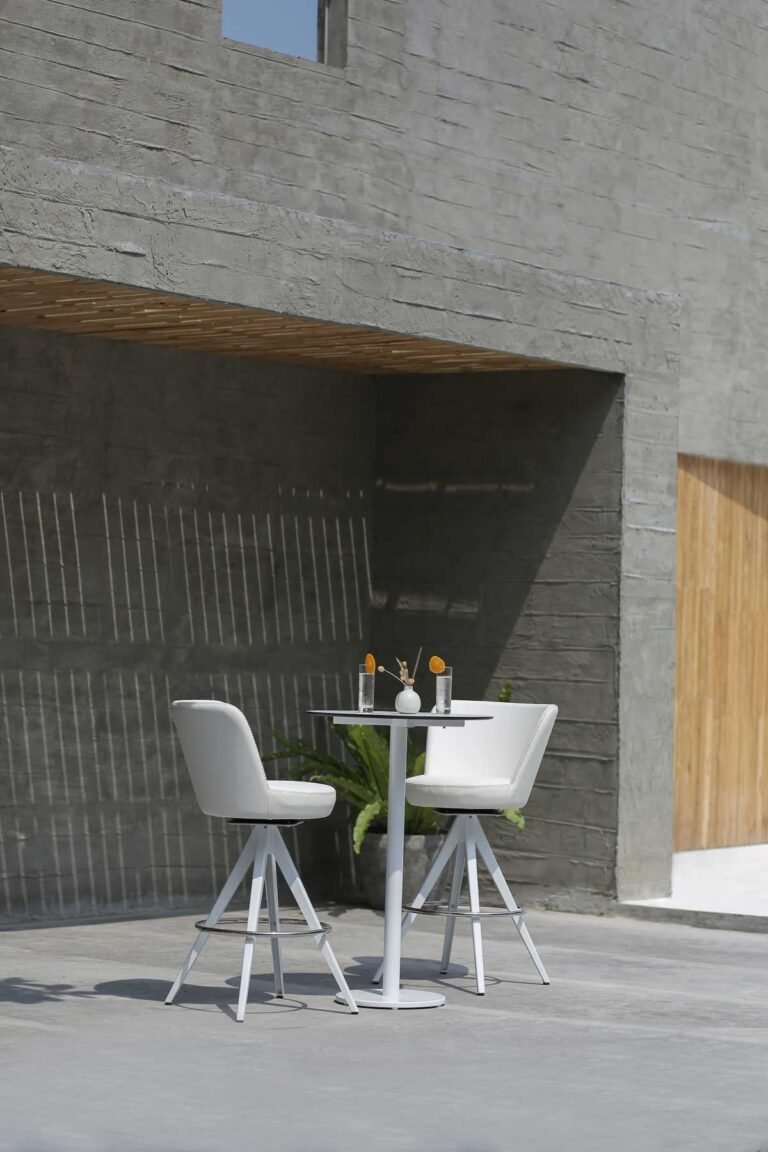 stizzy pedestal bar table swivel bar chair medium